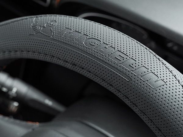 MICHELIN 正規品 ステアリング ホイール カバー ハンドルカバー ネイビー パイピングデザイン 36.8-39.4 cm ミシュラン
