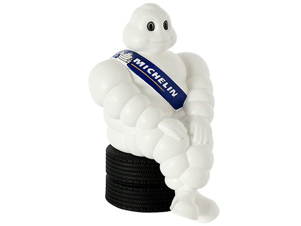 MICHELIN正規品 ミシュラン ビバンダム ムッシュビバンダム ミシュランマン 19cm フィギュア(タイヤ台座 両面テープ固定)