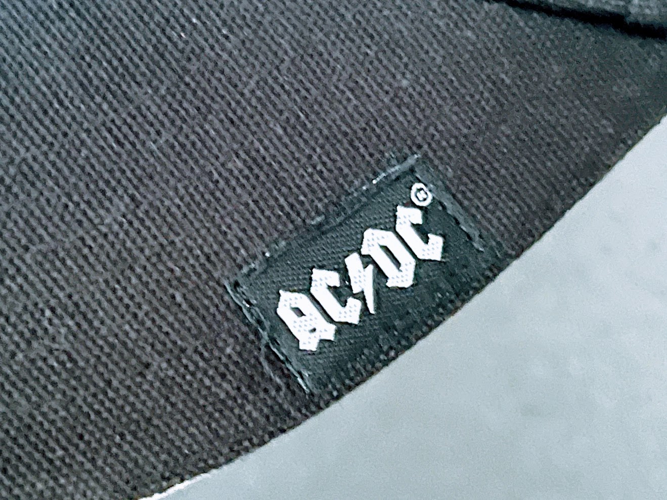 �ں߸�ͭ���AC/DC (�����������ǥ�������) LWHITE LOGO �֥ۥ磻�ȡ������� �١����ܡ��륭��åסʹ���