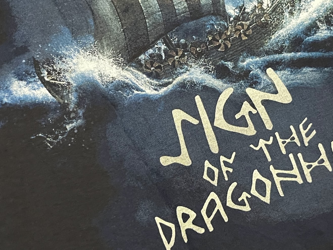 �ں߸ˤ����LEAVES' EYES -�꡼������������- SIGN OF THE DRAGONHEAD �֥����󎥥��֎������ɥ饴��إåɡ� T����� L�������ڥ��쥯�����������ƥ��