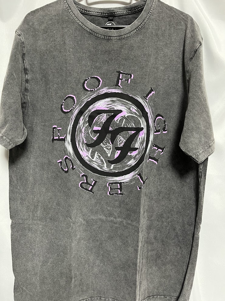 �ں߸ˤ����FOO FIGHTERS (�ա����ե���������) Wheel Logo Shadow �֥ۥ����롦����������ɥ��� ���ȡ��󡦥����å��� T����ġʥ��㥳���롦���졼�� L������