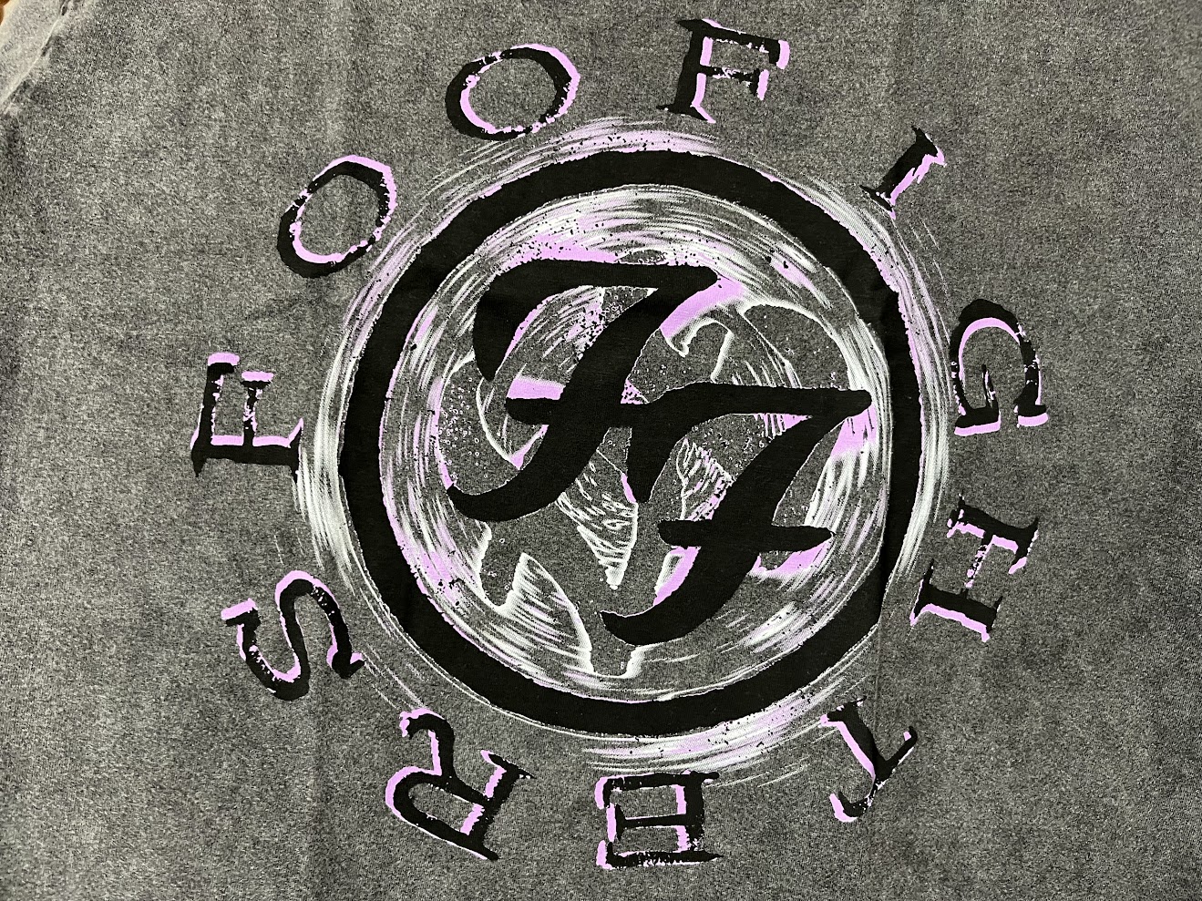 �ں߸ˤ����FOO FIGHTERS (�ա����ե���������) Wheel Logo Shadow �֥ۥ����롦����������ɥ��� ���ȡ��󡦥����å��� T����ġʥ��㥳���롦���졼�� L������