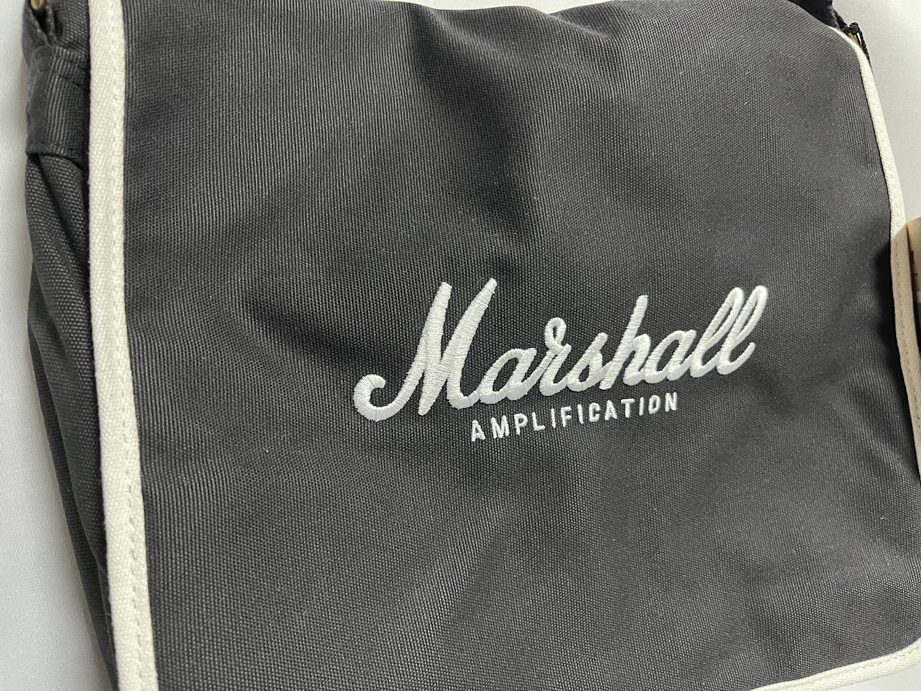 �ں߸ˤ����Marshall (�ޡ������) Logo �֥����� ��å��󥸥㡼�Хå��ڥ��쥯�����������ƥ��