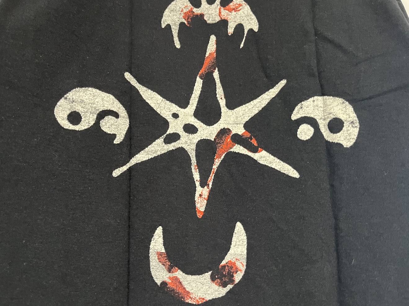 �ں߸ˤ����BRING ME THE HORIZON (�֥�󥰡��ߡ��������ۥ饤����) SYMBOLS �֥���ܥ륺�� T����� M������
