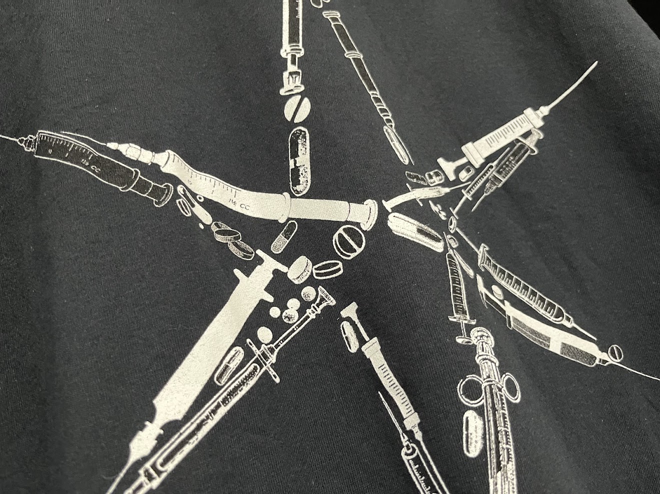 �ں߸ˤ����BRING ME THE HORIZON (�֥�󥰡��ߡ��������ۥ饤����) Medicine Hex �֥�ǥ����󡦥إå����� T����� L������