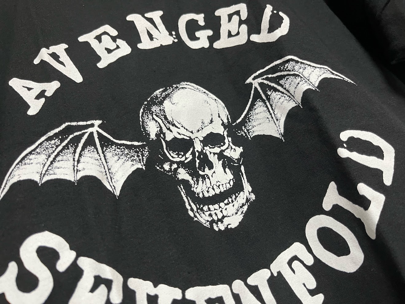 �ں߸ˤ����AVENGED SEVENFOLD (�������󥸥ɡ�������ե������) CLASSIC DEATHBAT �֥��饷�å����ǥ��Хåȡ� T����� S��������M������������