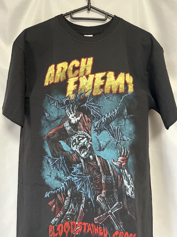 �ں߸�ͭ���ARCH ENEMY �ʥ����������ͥߡ��� Bloodstained Cross �֥֥�åɥ��ƥ���ɡ��������� T����� M������