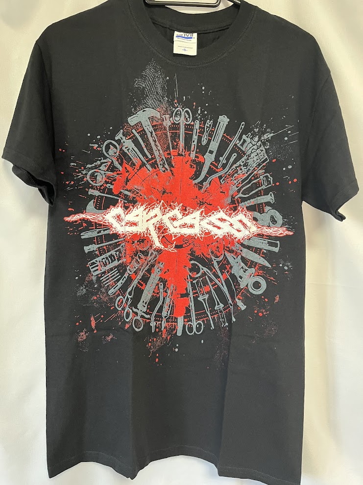 �ں߸ˤ����CARCASS (��������) SURGICAL STEEL �֥��������롦���ƥ������ �ԥ����  S�������ڥ��쥯�����������ƥ��