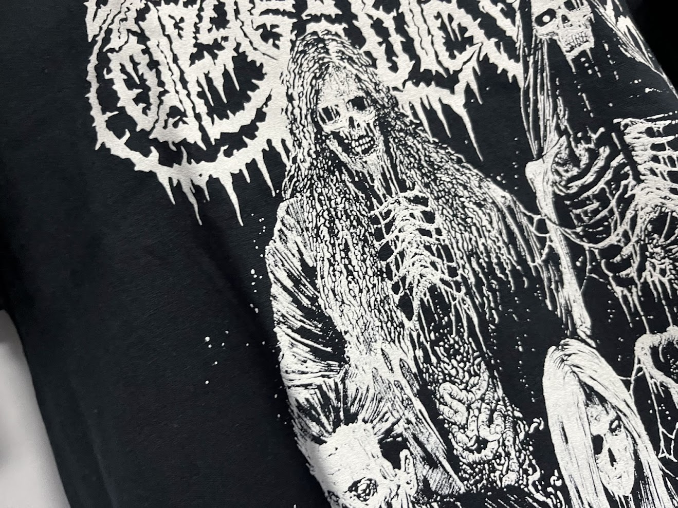 �ں߸�ͭ���BLACK EARTH (�֥�å���������) Group Corpse �֥��롼�ס������ץ��� T����� M������