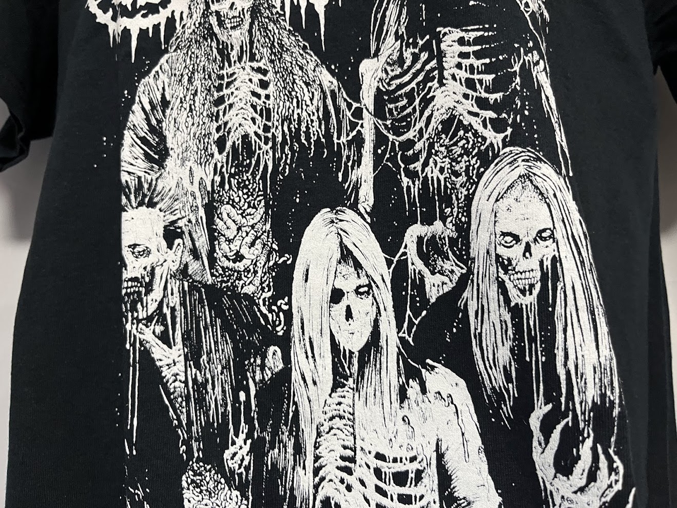 �ں߸�ͭ���BLACK EARTH (�֥�å���������) Group Corpse �֥��롼�ס������ץ��� T����� M������