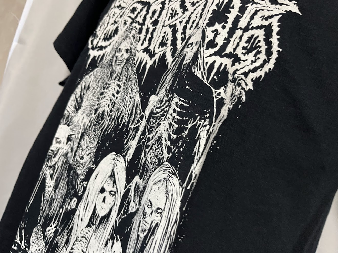 �ں߸�ͭ���BLACK EARTH (�֥�å���������) Group Corpse �֥��롼�ס������ץ��� T����� M������