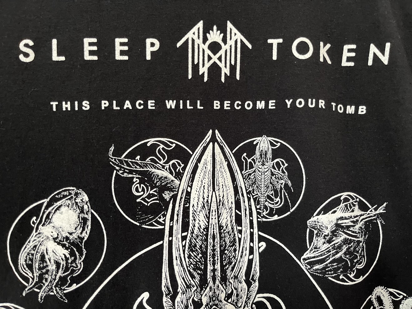�ں߸ˤ����SLEEP TOKEN (���꡼�ס��ȡ�����) Tomb Whale �֥ȥ����ࡦ�ۥ������ T����� M������
