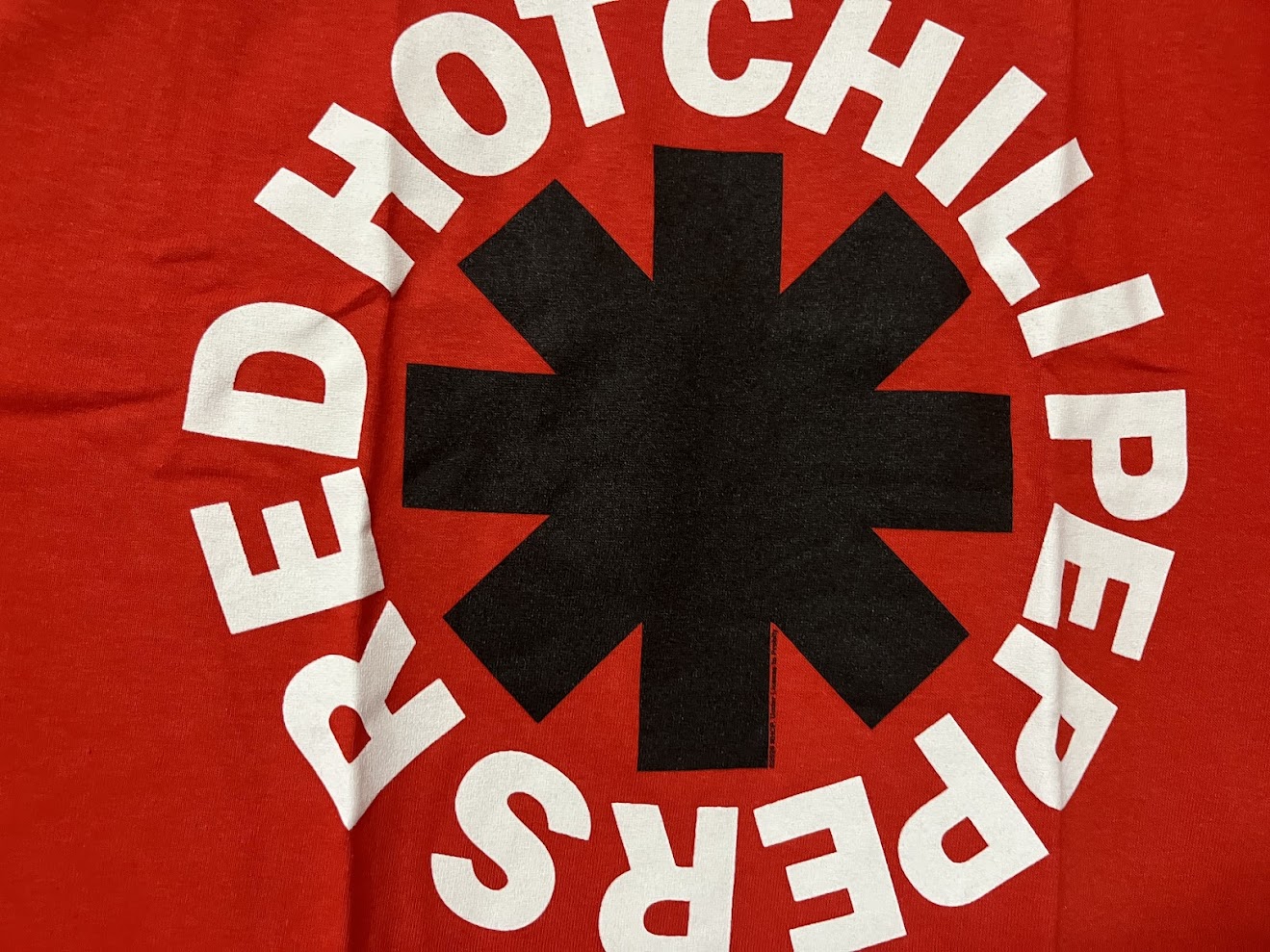 �ں߸ˤ����RED HOT CHILI PEPPERS (��åɡ��ۥåȡ����ꡦ�ڥåѡ���) CLASSIC B&W ASTERISK �֥��饷�å���B&W���������ꥹ���� T����ġ��֡� L������