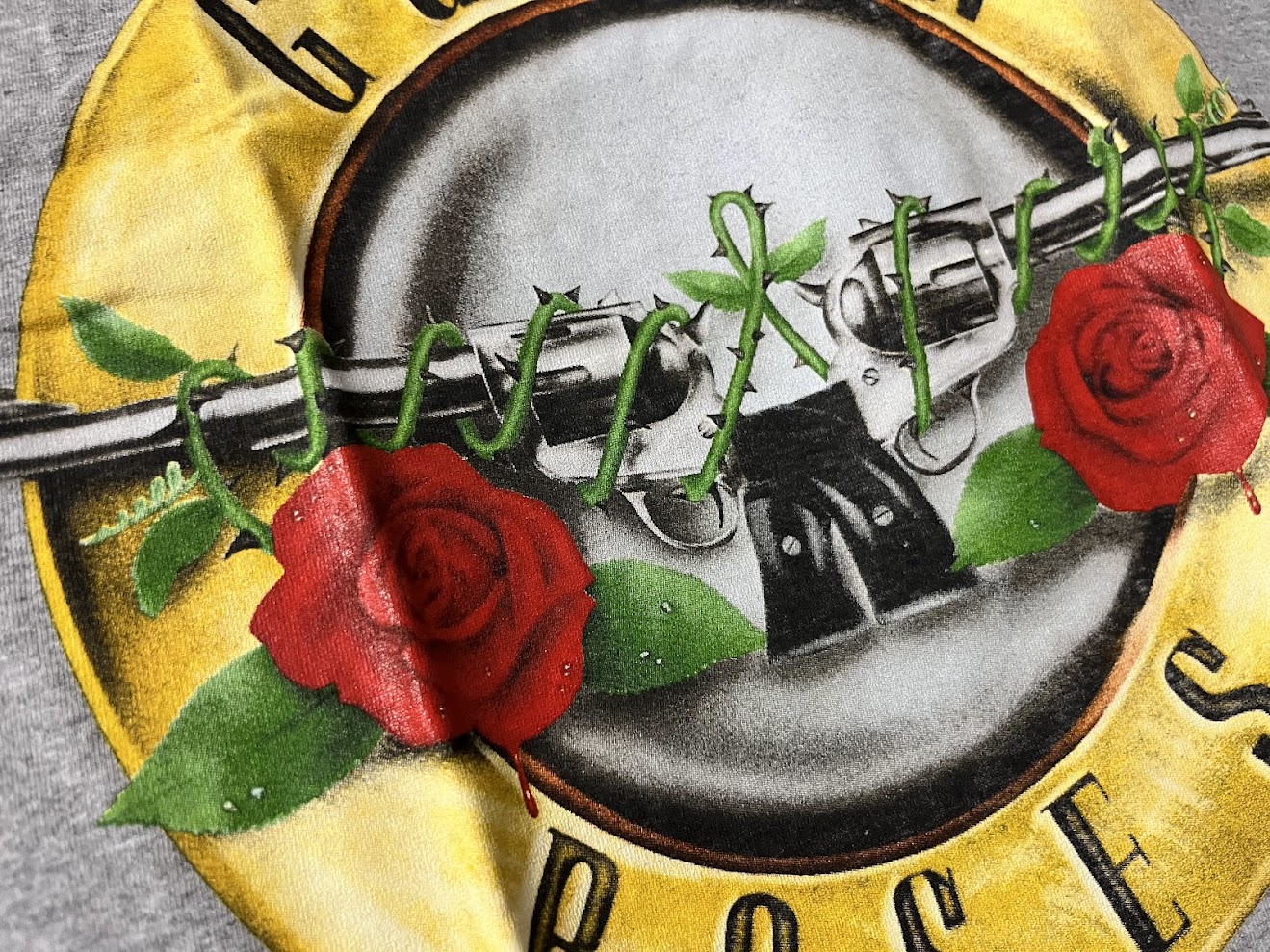 �ں߸ˤ����GUNS N' ROSES (���󥺡�����ɡ���������) CLASSIC LOGO �֥��饷�å��������� T����� M������
