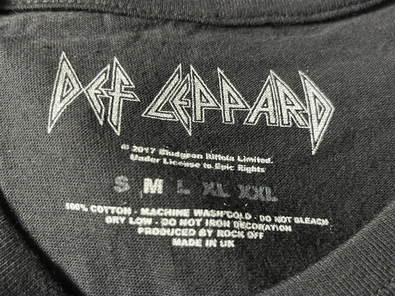 �ں߸ˤ����DEF LEPPARD (�ǥա���ѡ���) COLLEGIATE LOGO �֥��쥸�����ȡ������� �ԥ���� M������