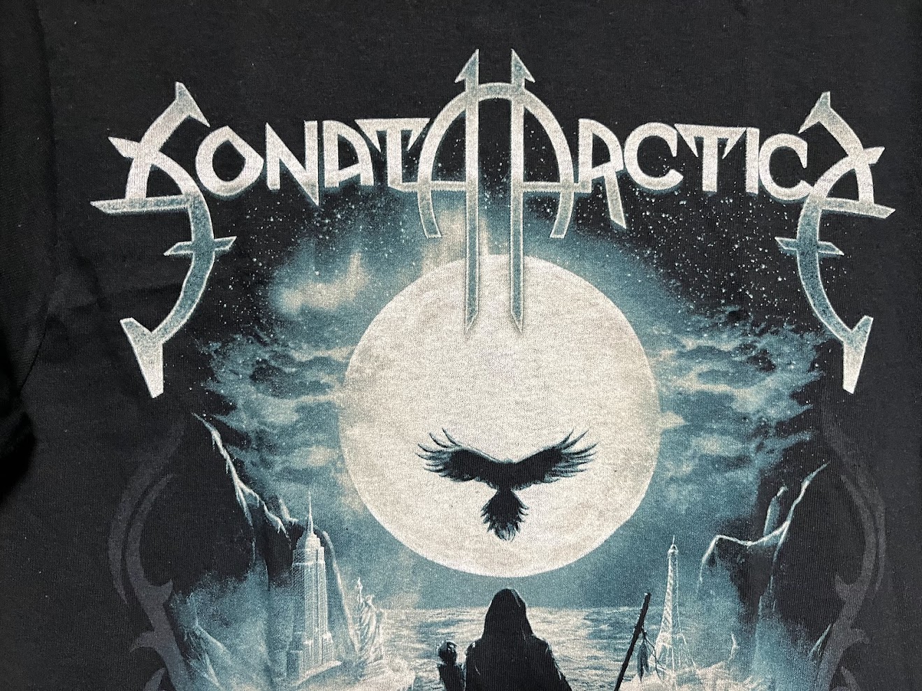 �ں߸ˤ����SONATA ARCTICA (���ʥ����������ƥ���) RAVEN STILL LIES �֥쥤���󡦥��ƥ��롦�饤���� 2019ǯ���ƥĥ���T�����  S�������ڥ��쥯�����������ƥ��