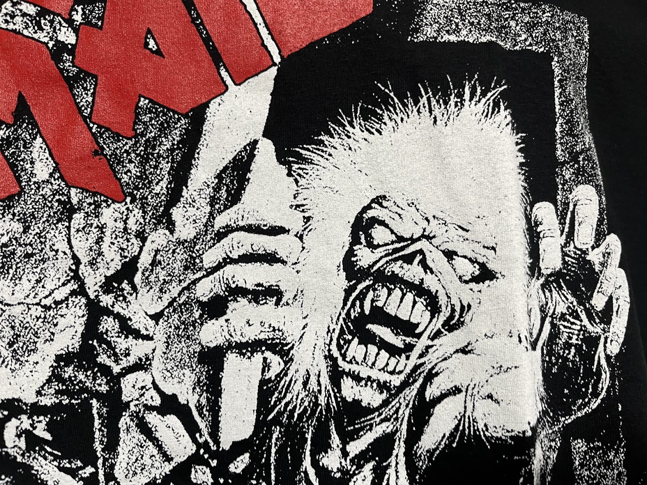 �ں߸ˤ����IRON MAIDEN (�������󡦥ᥤ�ǥ�) Est. 1975 No Prayer Grave Red Logo ��1975ǯ���Ρ����ץ쥤�䡼�����쥤������åɡ������� �ԥ���� L������
