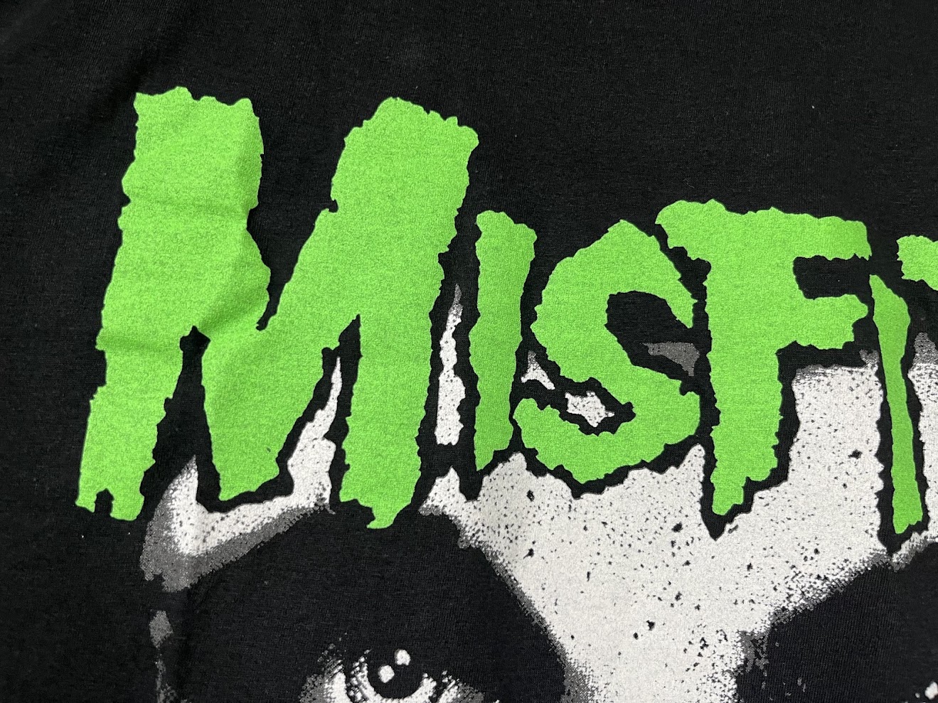 �ں߸ˤ����MISFITS (�ߥ��ե��å�) GLOW JUREK SKULL �֥������������å���������� T����� XXL������