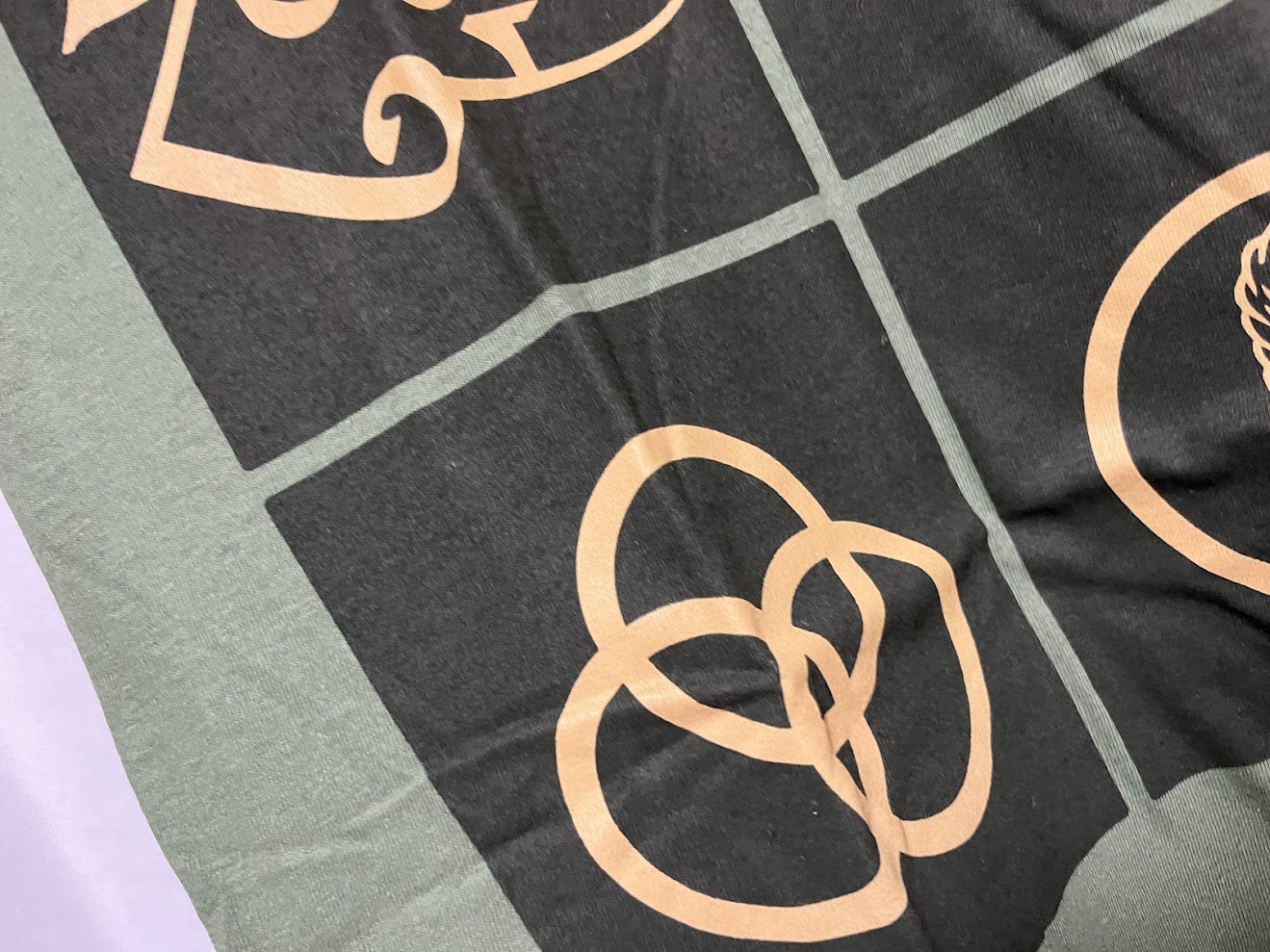 �ں߸ˤ����LED ZEPPELIN (��åɡ��ĥ��åڥ��) SYMBOLS IN BLACK SQUARE  �֥���ܥ롦���󡦥֥�å��������������� T����ġʥ��꡼�֡� S������