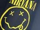 �ں߸ˤ����NIRVANA (�˥��������) Yellow Smiley Face �֥������������ޥ��꡼���ե������� T����� M������