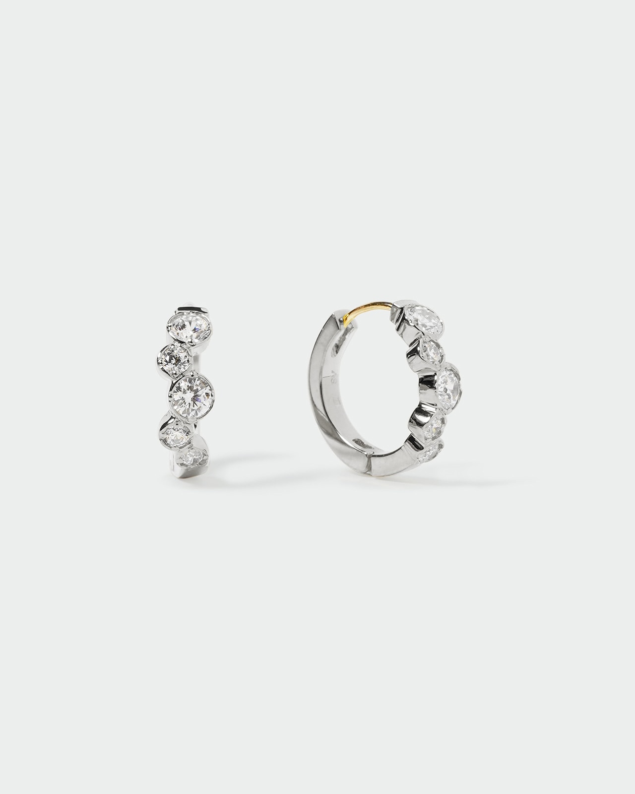 【オンライン限定】キャッチレスピアス CZ