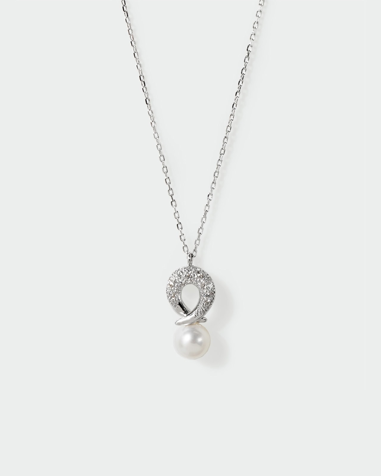 Held Pearl Pendant 
