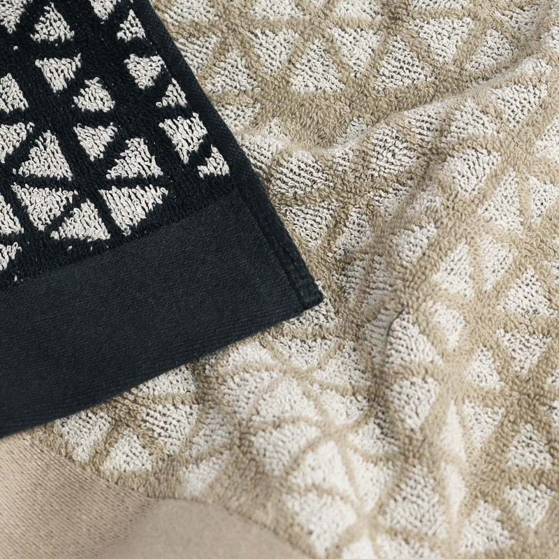 Washi kirie（和紙 切り絵）