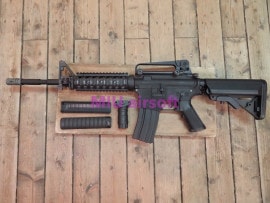 ClassicArmy M4 RIS ��ư���ގ�