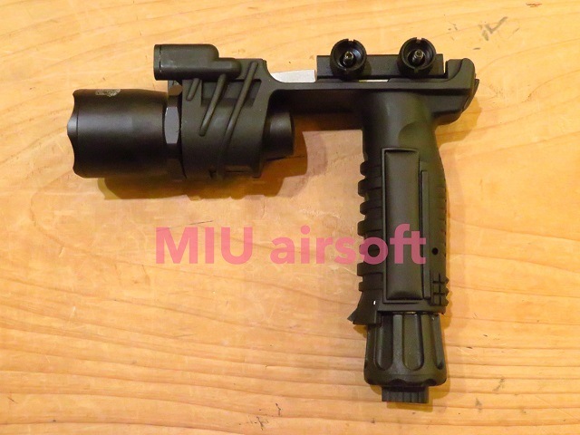 S&T M910ﾀｲﾌﾟ ﾌﾗｯｼｭﾗｲﾄ LED | メーカー別,S&T | MIU AIRSOFT