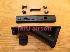 UFC M-STYLE 20mm M-LOK Keymod�� AFG BK