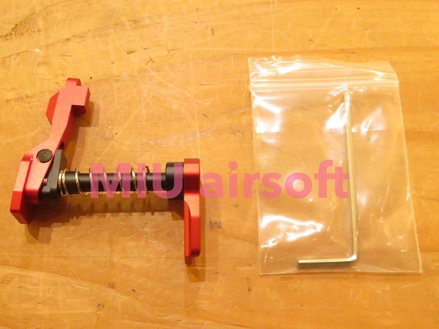 NB M4�� XMR GEN3�����̎� ���ݎˎގώ��ގ��ގݎ������� RED