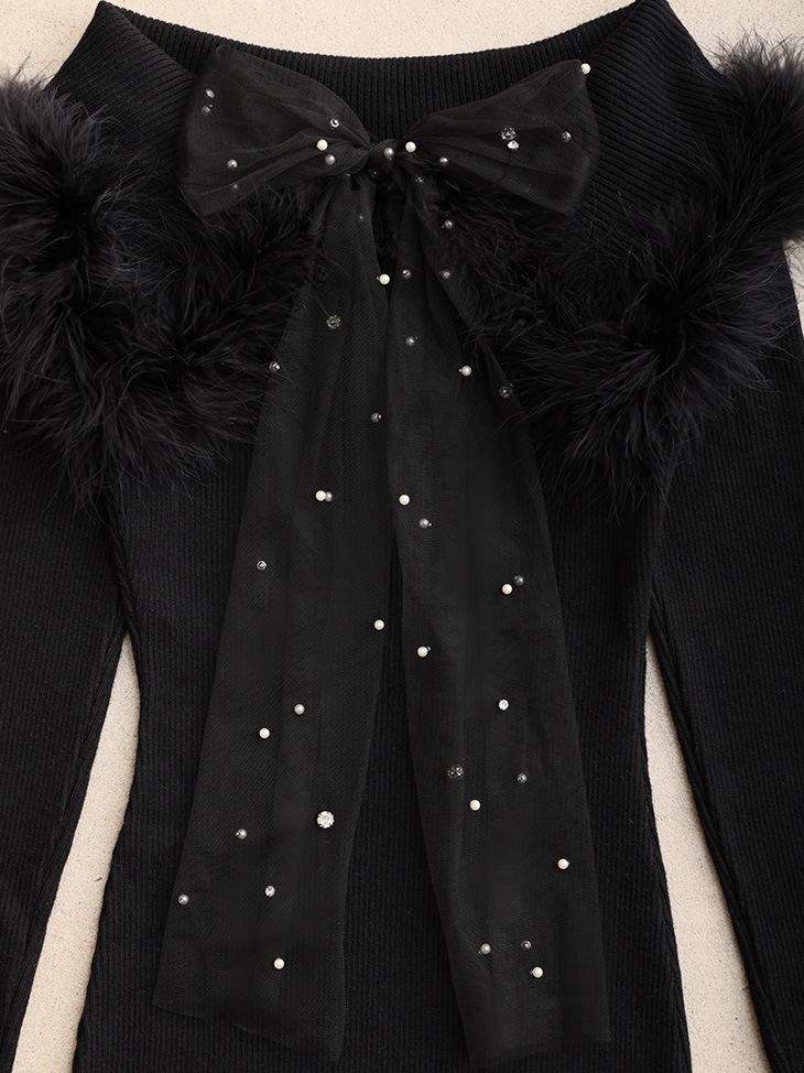 Off-the-shoulder feather long knit dress (eme10428)