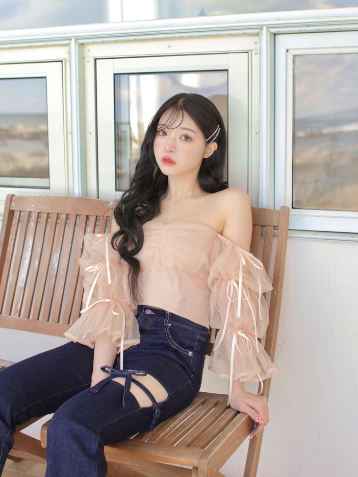 M me eme／V-line waist ribbon flared denim (eme10344) | All