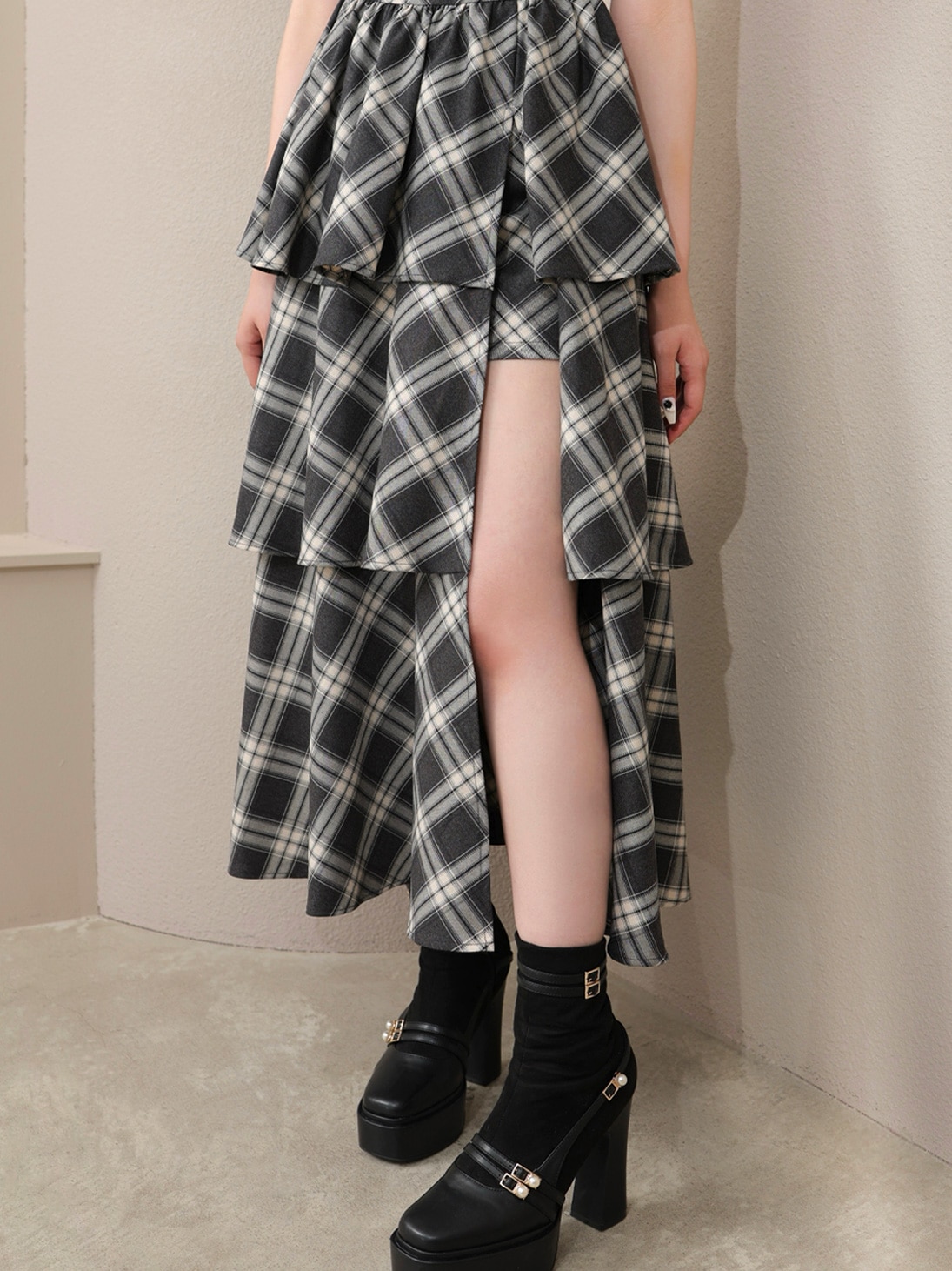 ワンピース M me eme Double strap slit onepiece gray M me eme Double strap slit onepiece Gray - メルカリ