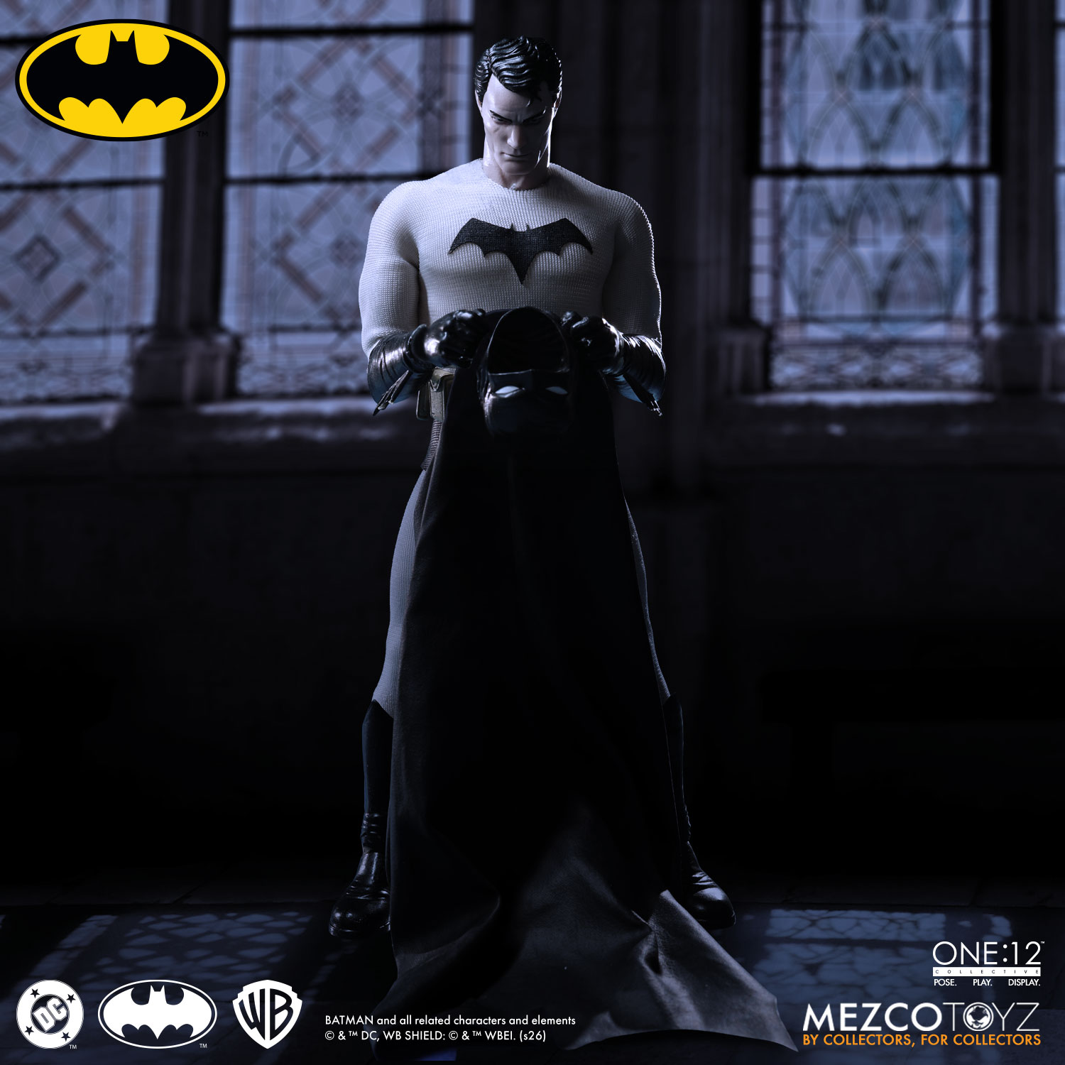 予約 Mezco Toyz 1/12 『バットマン: イヤーワン』 バットマン Batman
