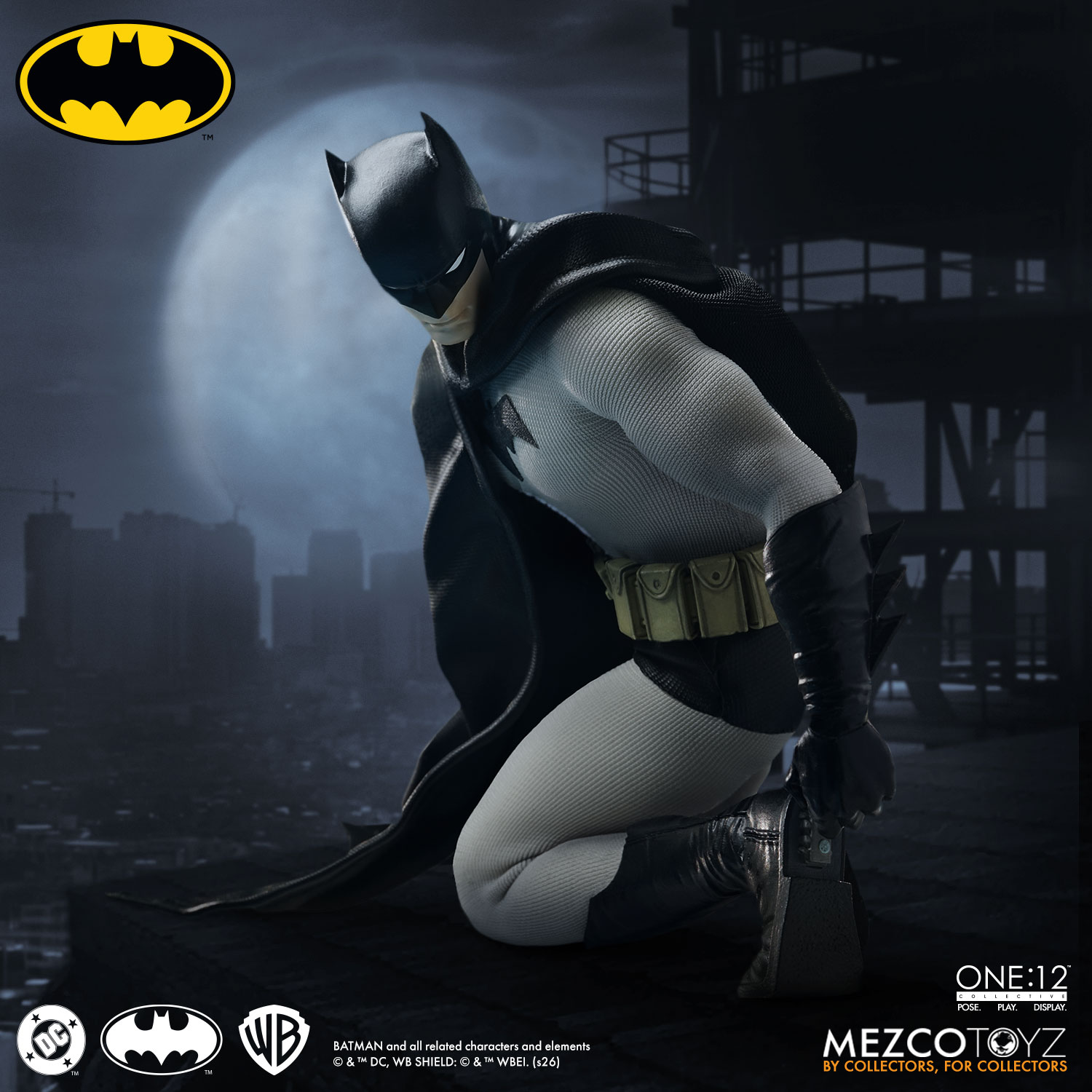 予約 Mezco Toyz 1/12 『バットマン: イヤーワン』 バットマン Batman