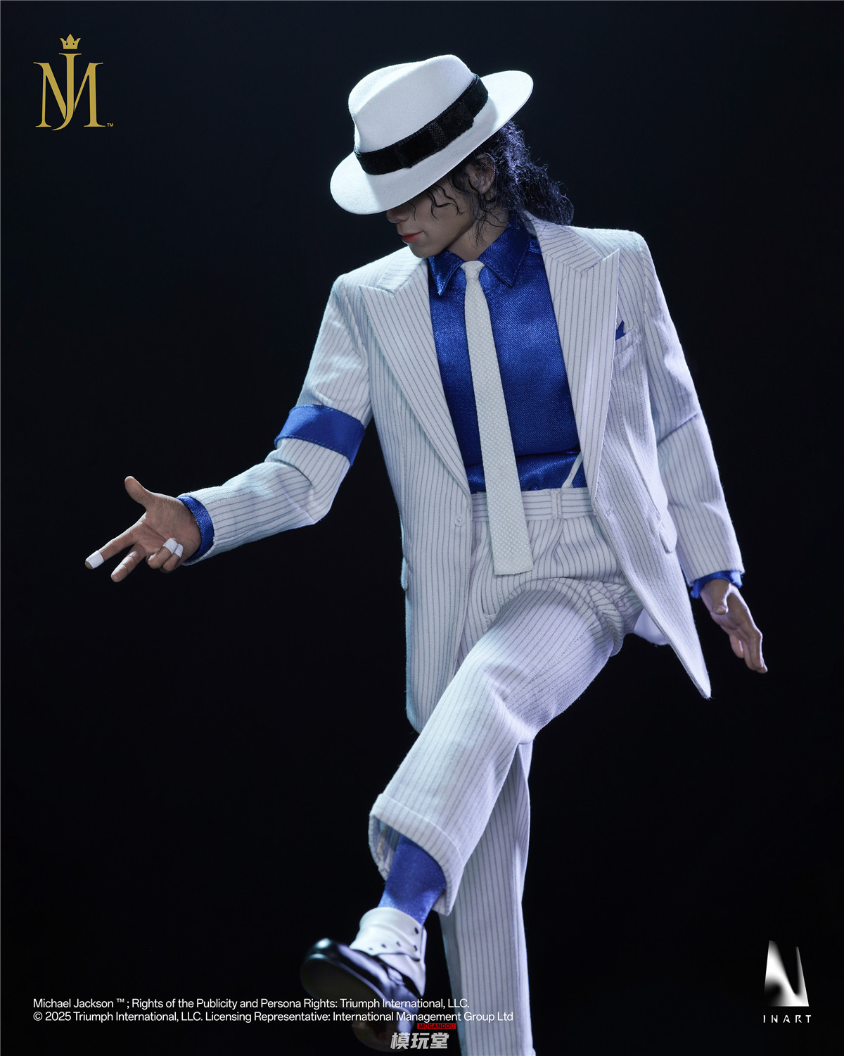 マイケル・ジャクソン　visual documentary　新品 Amazon | Michael Jackson: A Visual Documentary 1958-2009 The