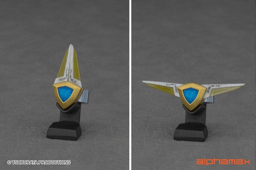 Alphamax ウルトラマン ガイア ULTRAMAN AGUL V2 Action Figure