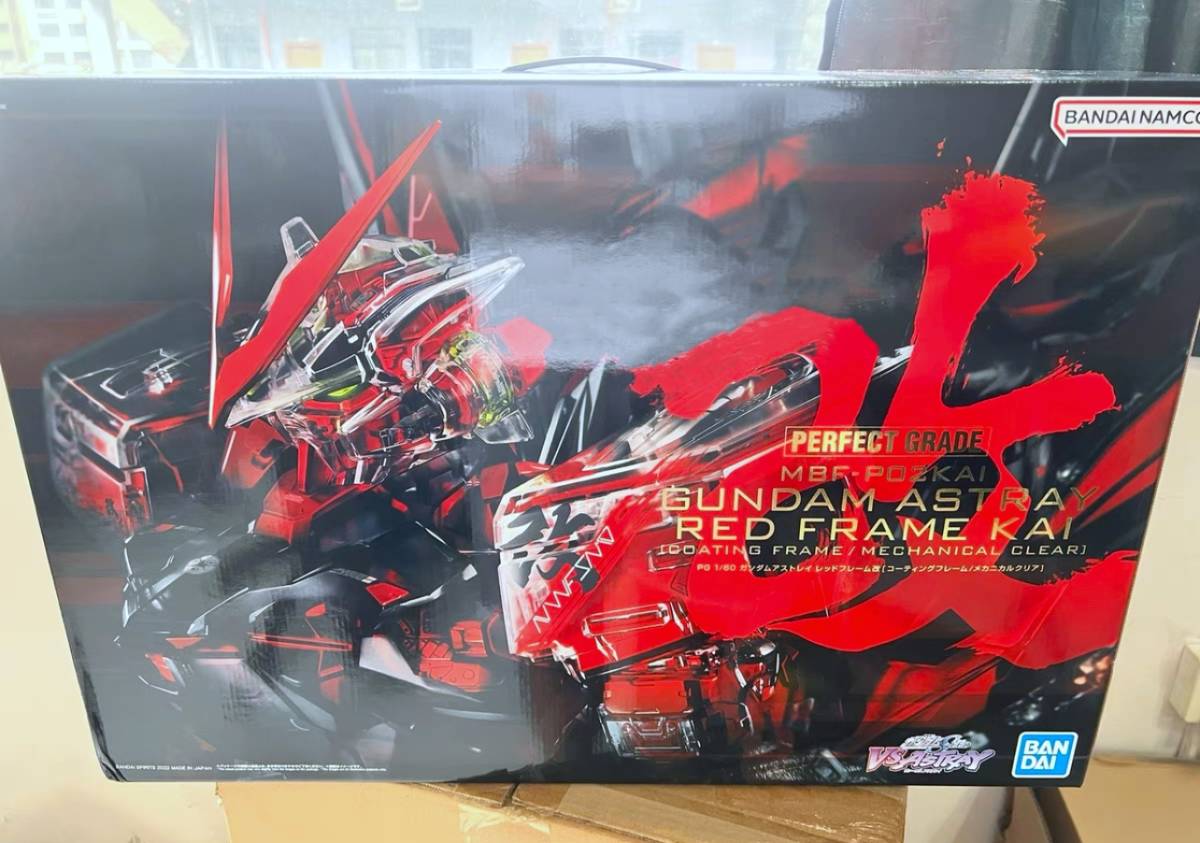 バンダイ 海外超限定 PG 1/60 アストレイレッドフレーム改 （メッキ