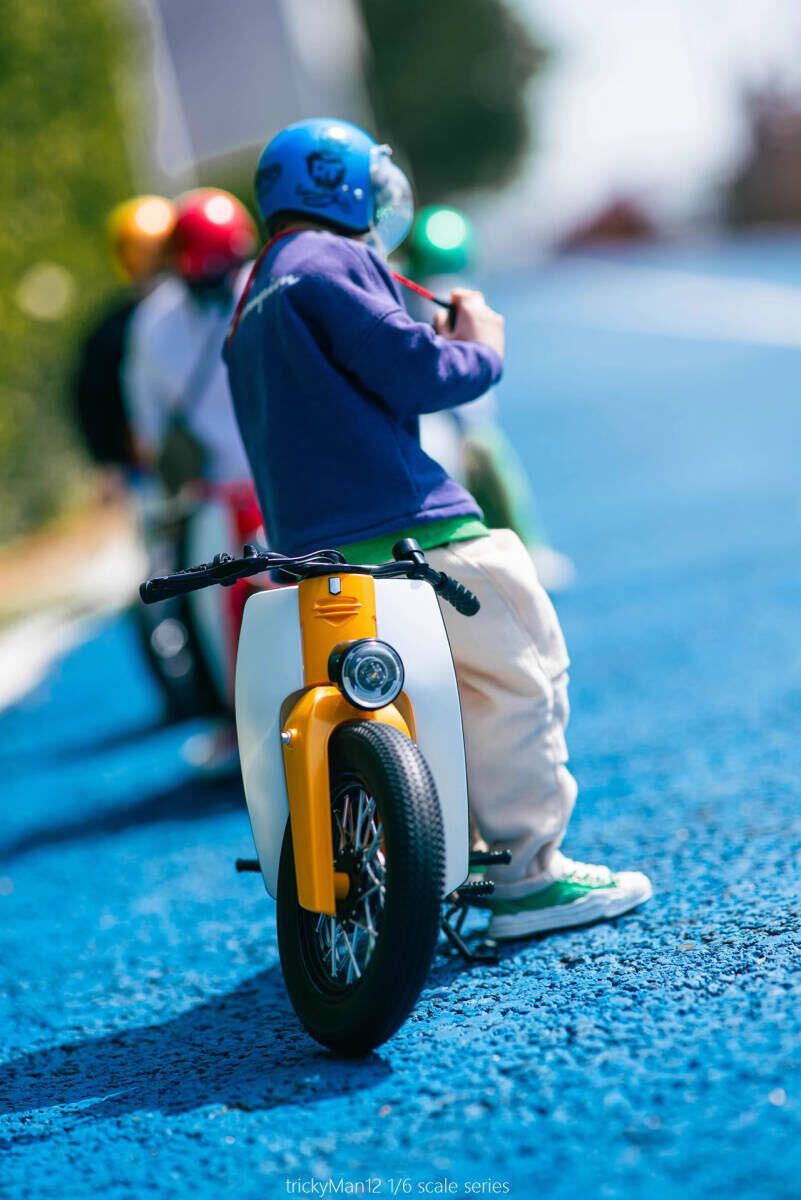 trickyMan12 1/6 ホンダ カブ スーパーカブ Yellow.Ver 未開封新品