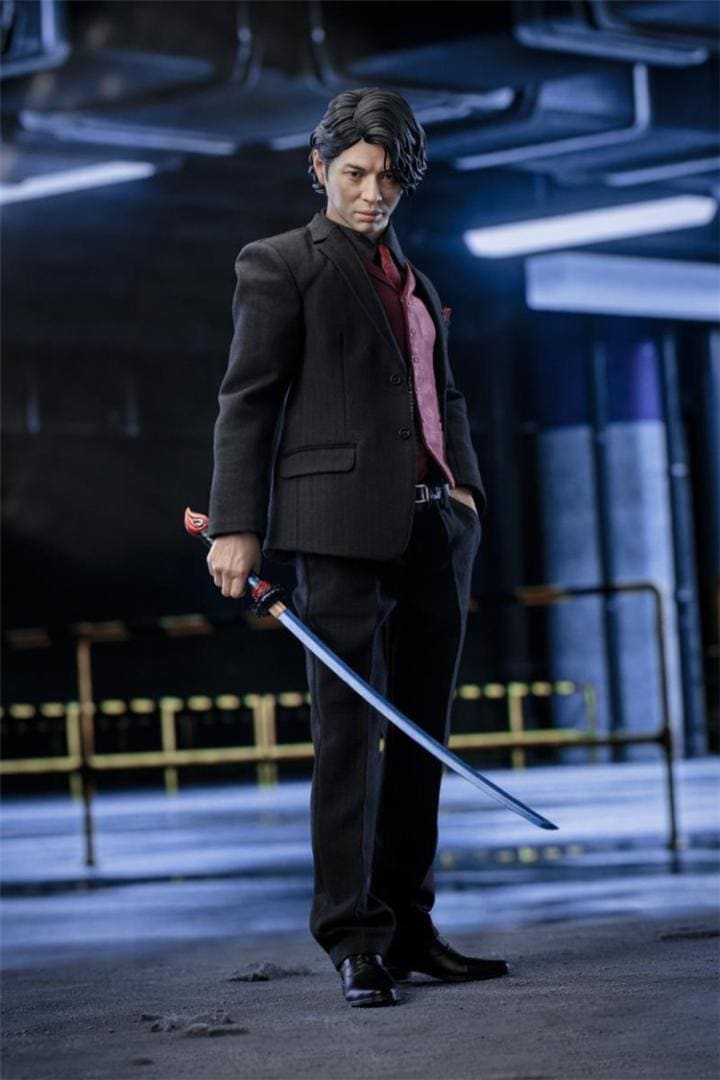 BLADE TOYS 1/6 暗黒孤勇者 未開封新品 BT-001 Amazon.co.jp: BLADE TOYS 1/6 暗黒孤勇者 未開封 BT-001