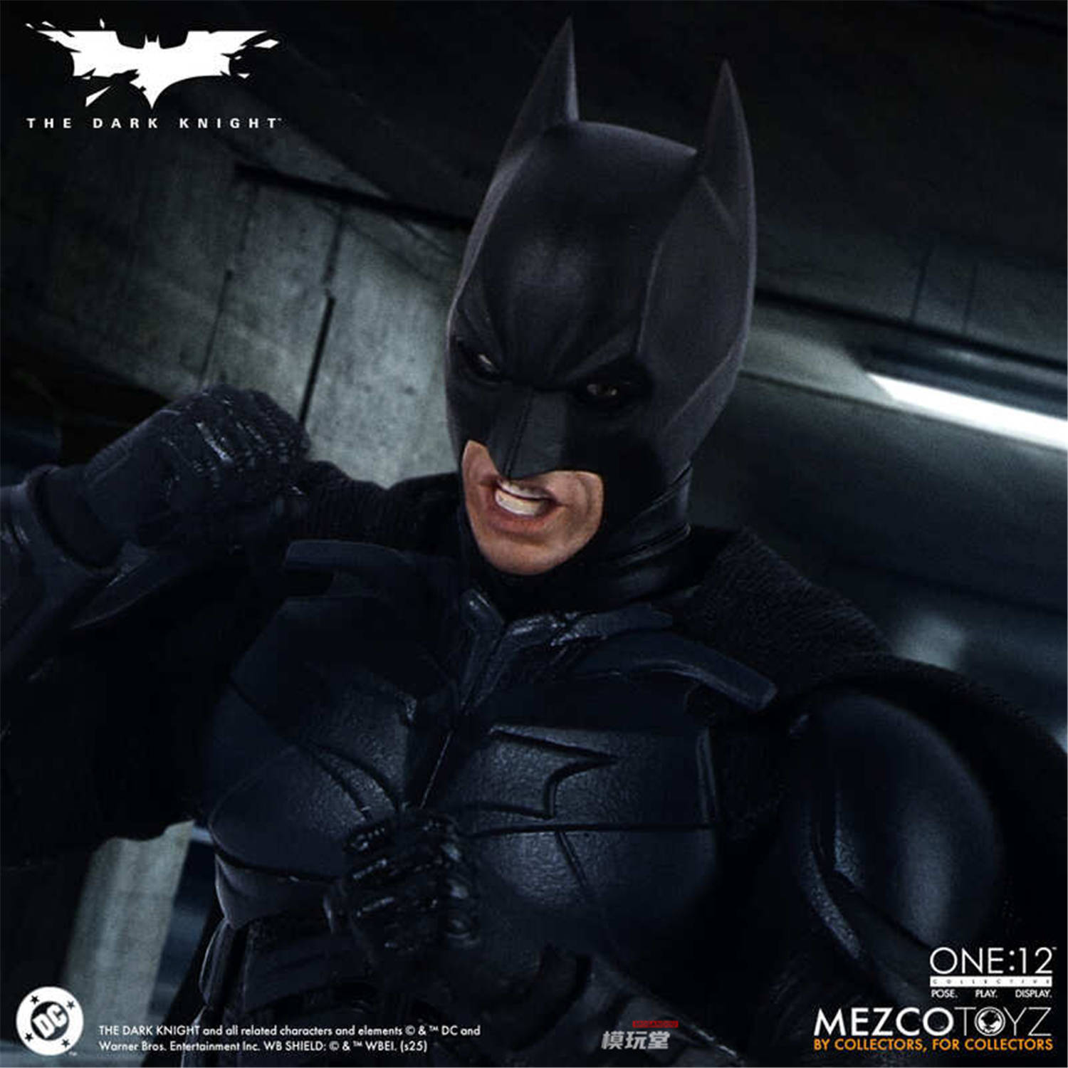 予約 Mezco Toyz 1/12 『ダークナイト：バットマン』 バットマン