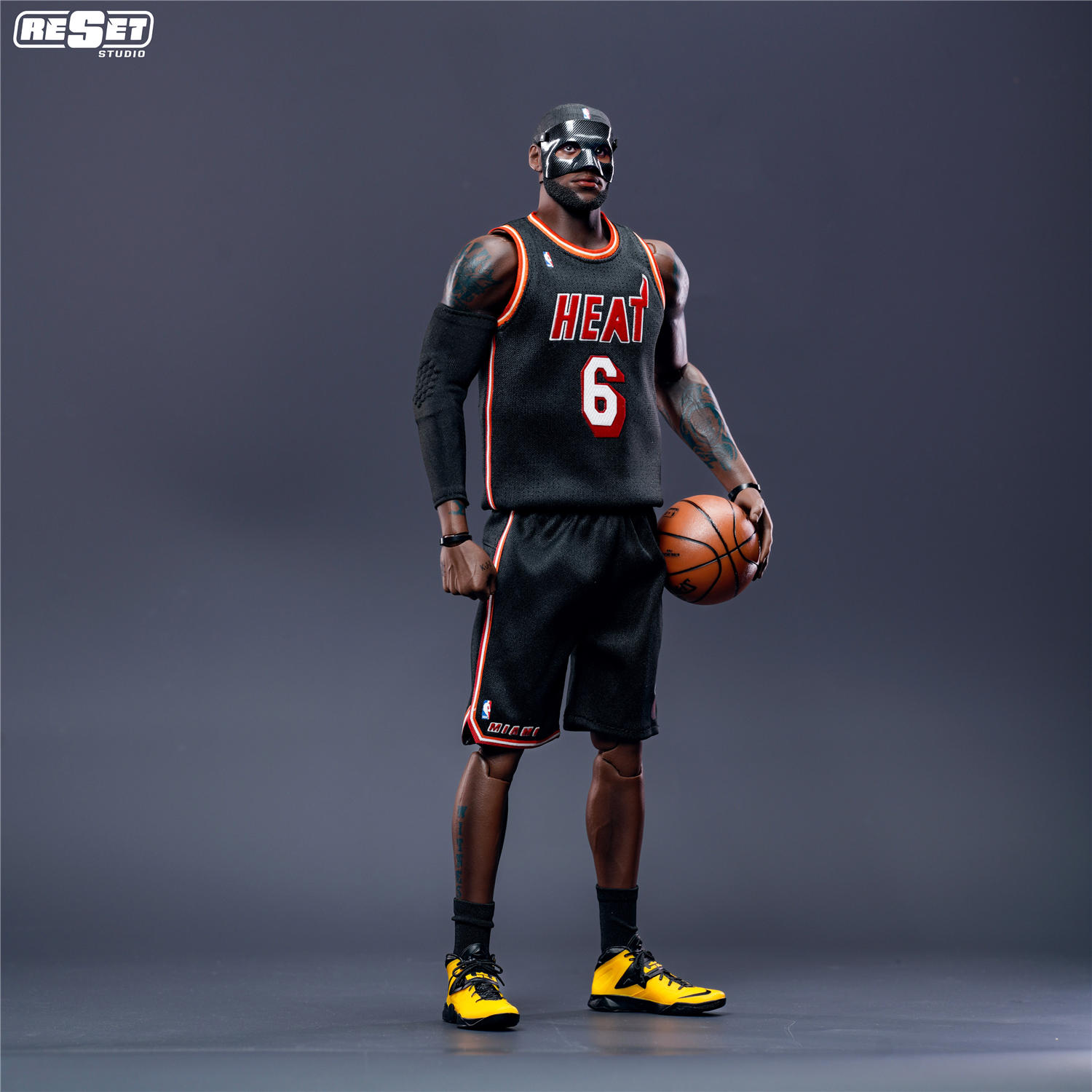 予約 Reset Studio 1/6 NBAシリーズ ジェームズ ヒート（ブラック