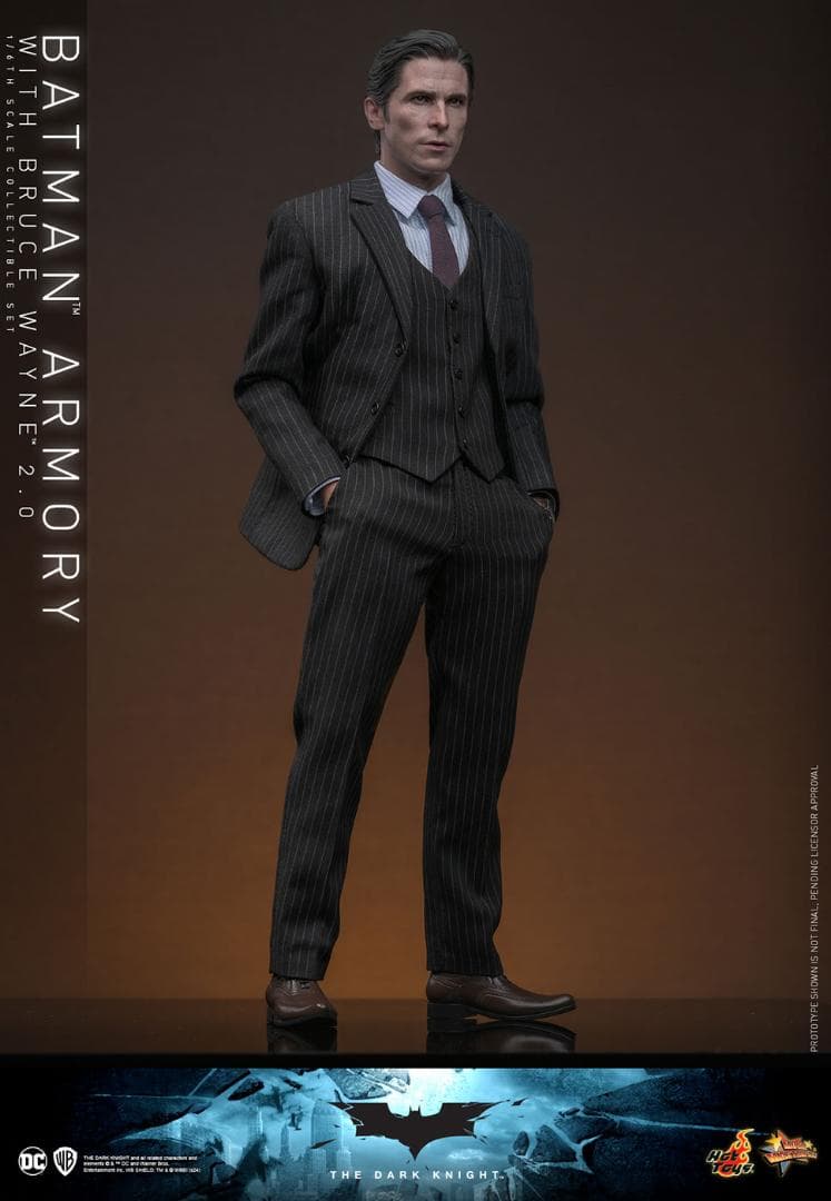 ホットトイズ 1/6 ダークナイト バットスーツ格納庫＆ブルース