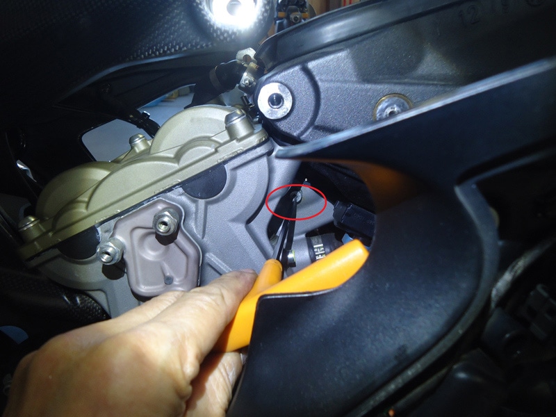 内圧コントロールバルブ　DUCATI ベベル用タワー型