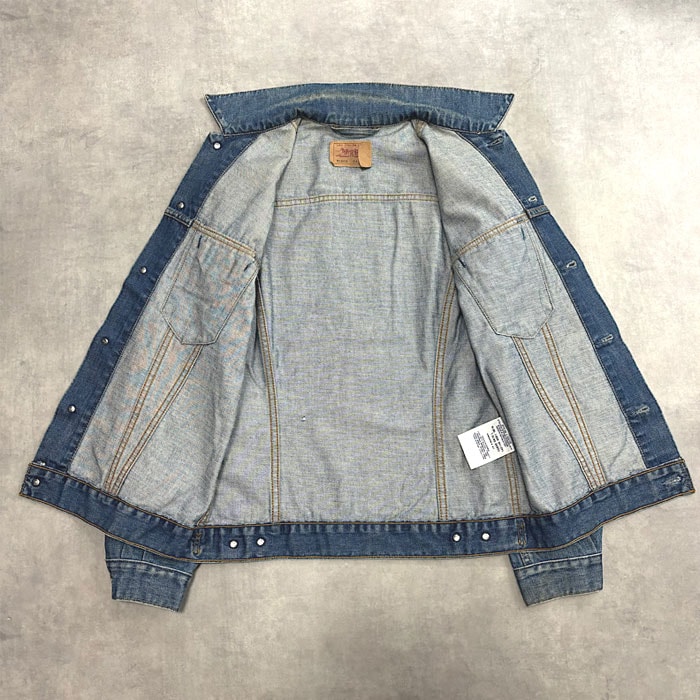 90's LEVI'S 70500-0414 EURO MODEL Denim Trucker Jacket SIZE/L Made