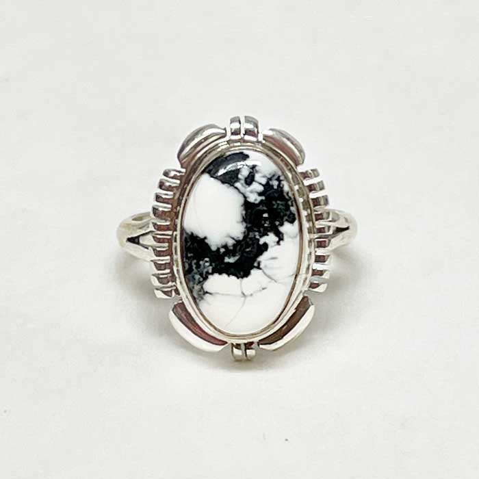 インディアンジュエリー ナバホ族 ホワイトバッファロー ターコイズ