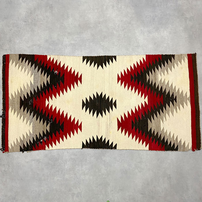 40s OLD NAVAJO HANDWOVEN TRIPLE CHEVRON DESIGH WOOL RUG 78×155 ヴィンテージ ...