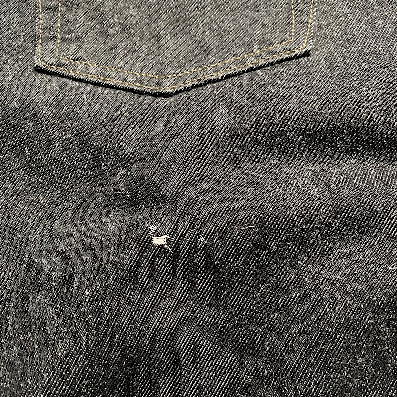 DEADSTOCK 90's Levi's 501-0658 Yarn Dyed BLACK Made in USA W30L30