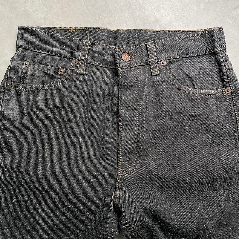 DEADSTOCK 90's Levi's 501-0658 Yarn Dyed BLACK Made in USA W30L30